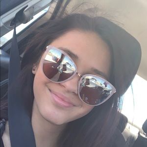 Meet your Posher, Sierra